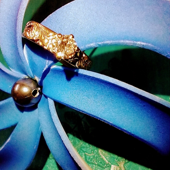 Jewelry - Picture 2 of 2